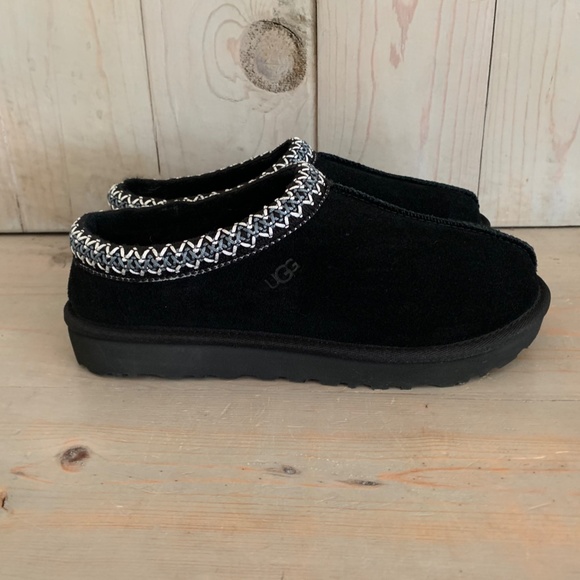 - UGG TASMAN MENS  BLACK SUEDE SLIPPERS mens us 13  NEW - Picture 4 of 7
